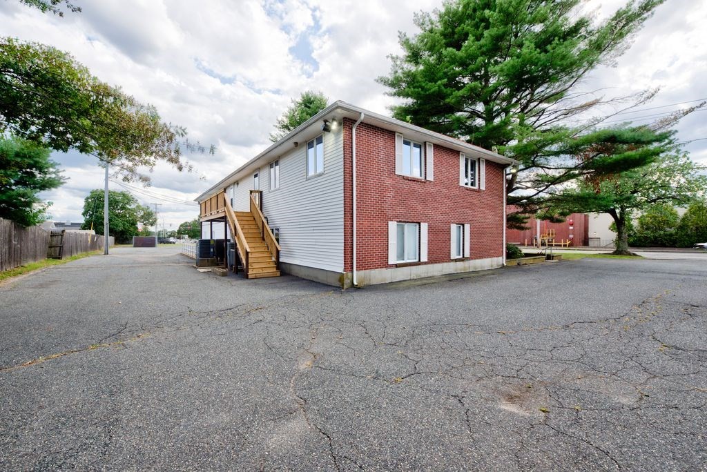 400 West Street Suite 2 Property Photo 2