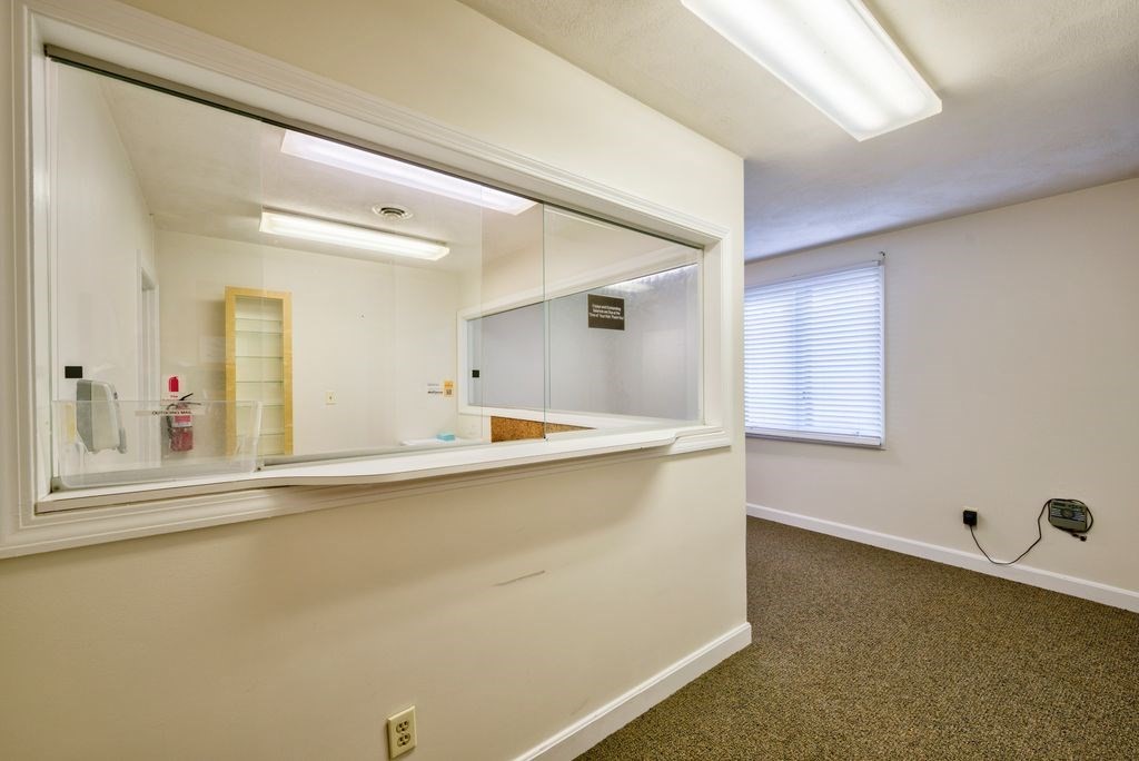 400 West Street Suite 2 Property Photo 8