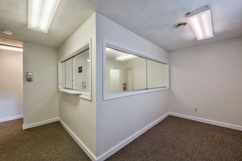 400 West Street Suite 2 Property Photo 9