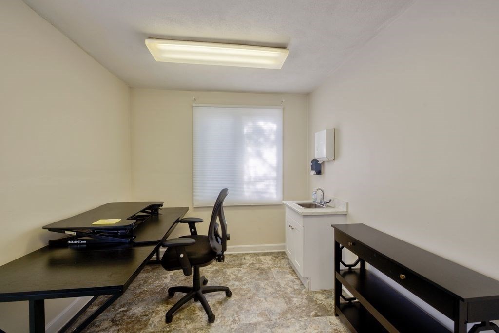 400 West Street Suite 2 Property Photo 13