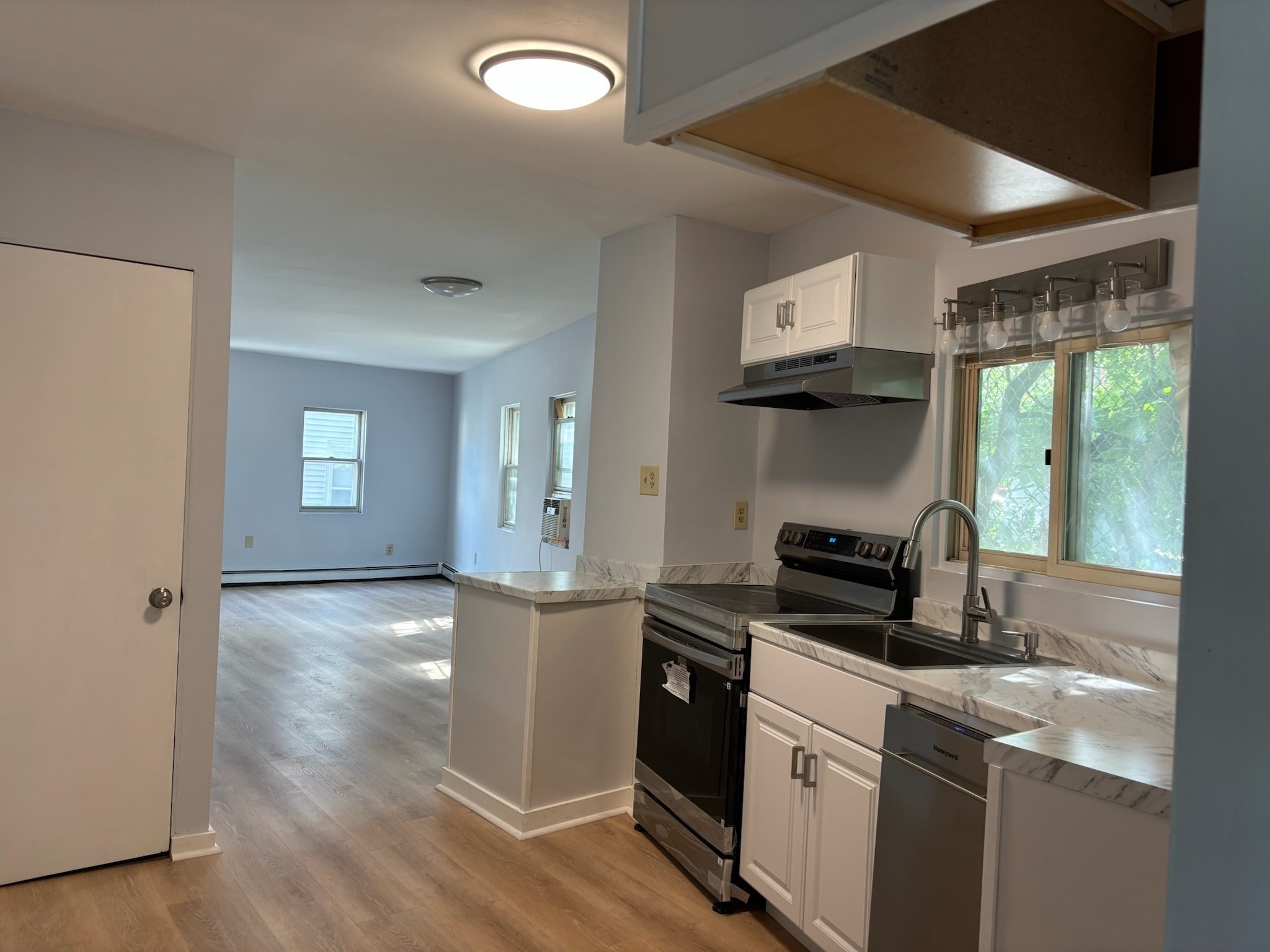 17 Howell Ct. Property Photo 1