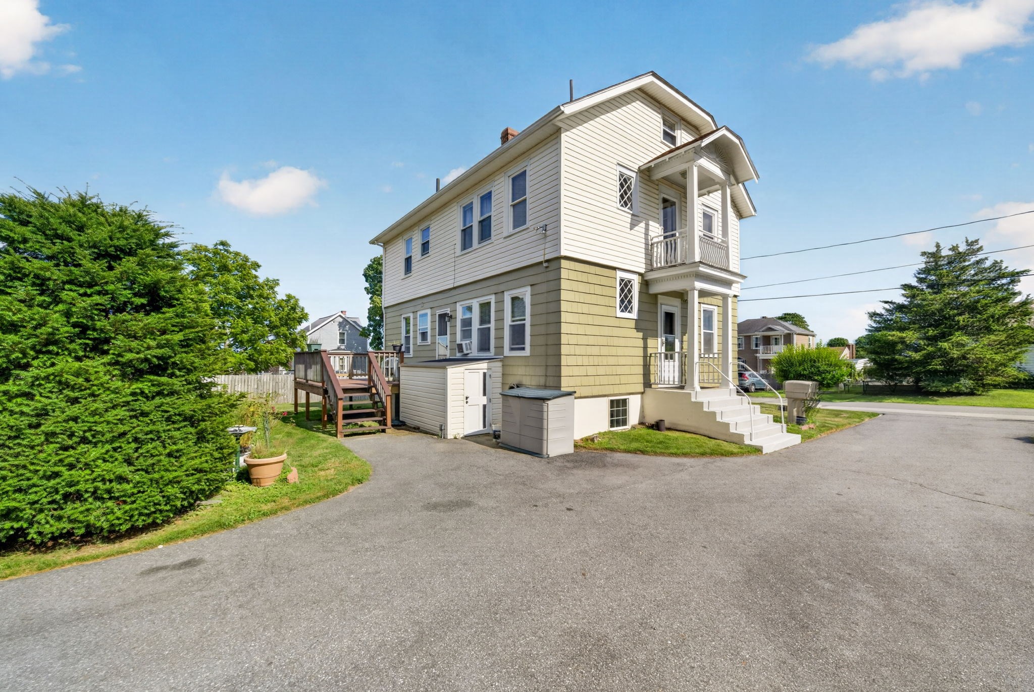 84 Third St Property Photo 11