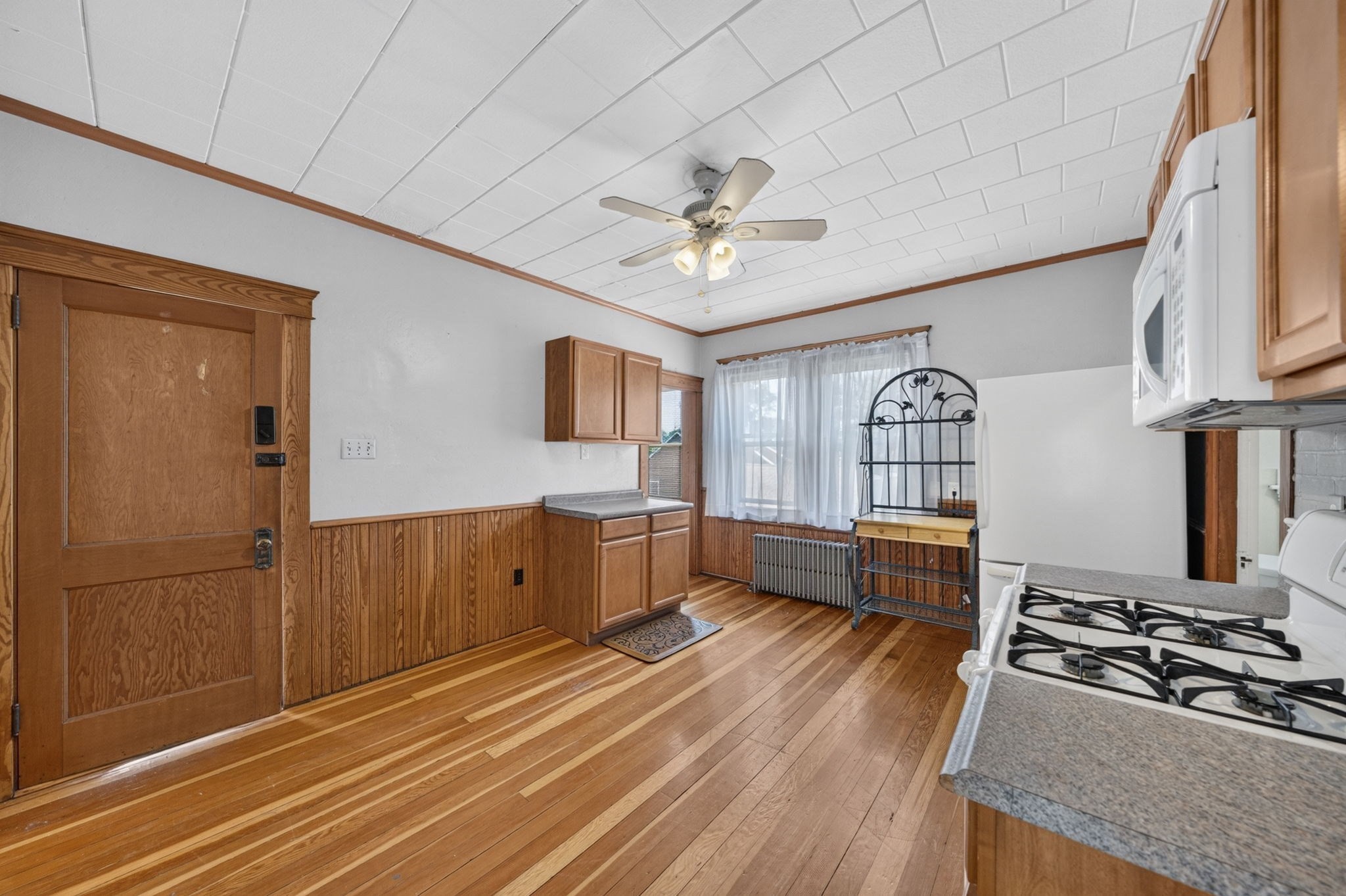84 Third St Property Photo 29