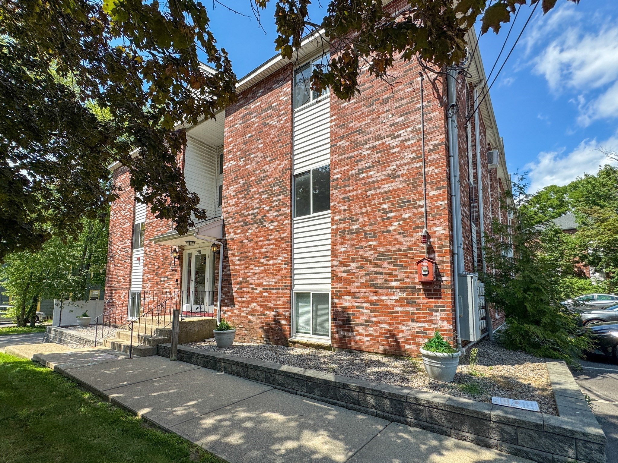 212 Fisher St # A7 Property Photo 1
