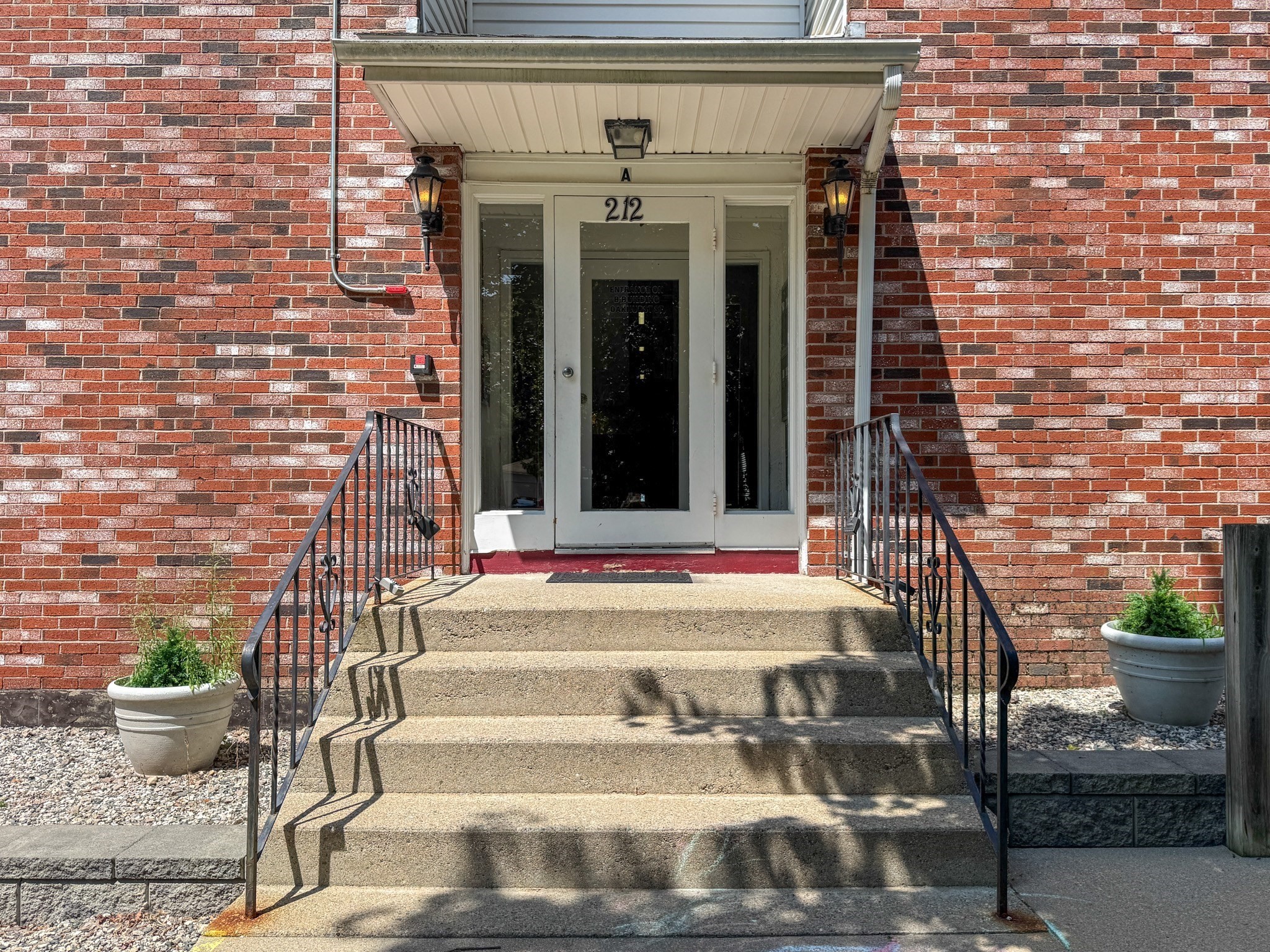 212 Fisher St # A7 Property Photo 3