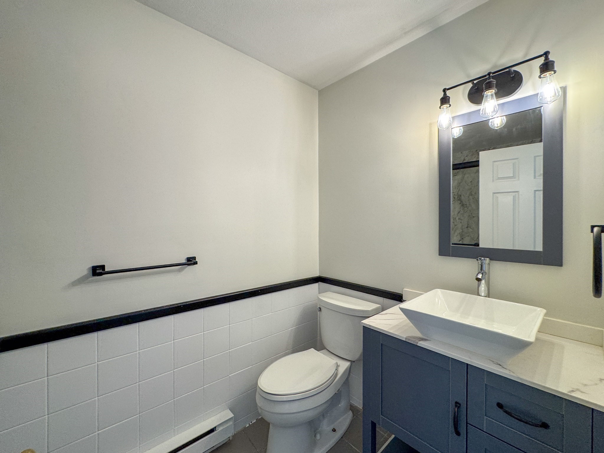 212 Fisher St # A7 Property Photo 23