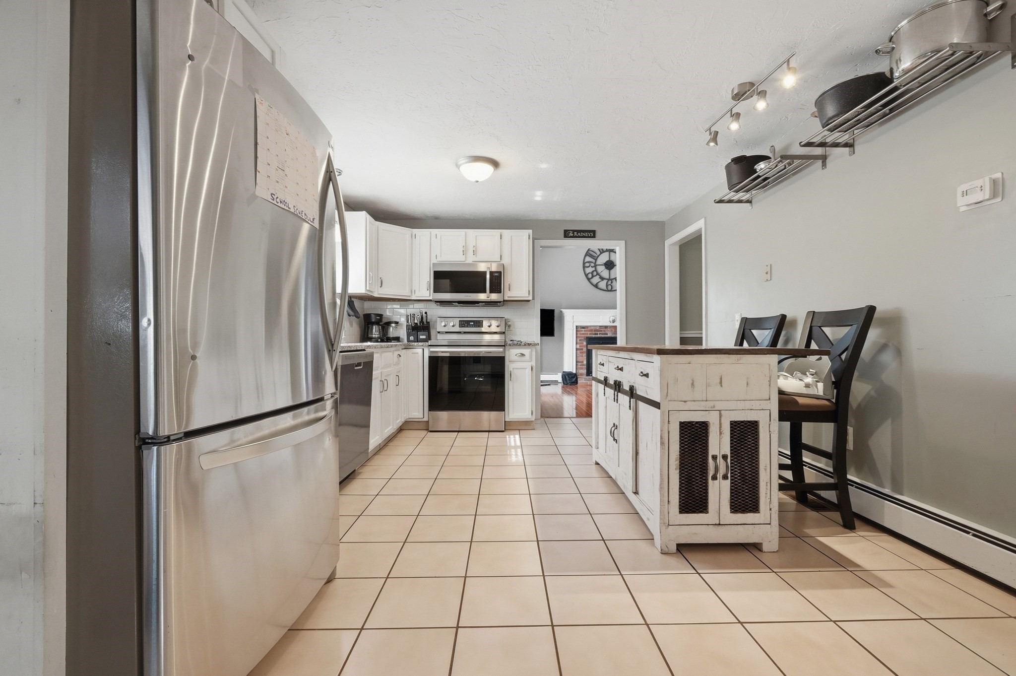 50 Conant St Property Photo 4
