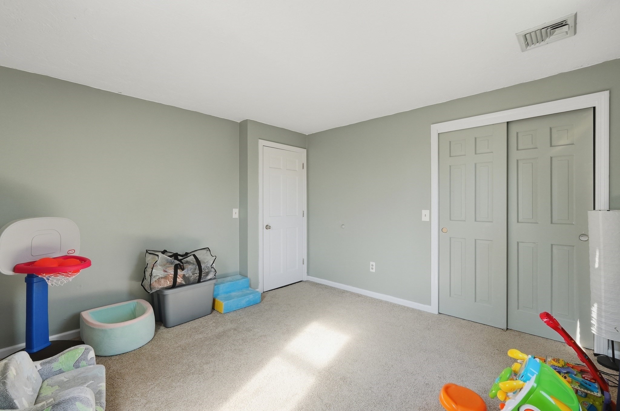 50 Conant St Property Photo 29