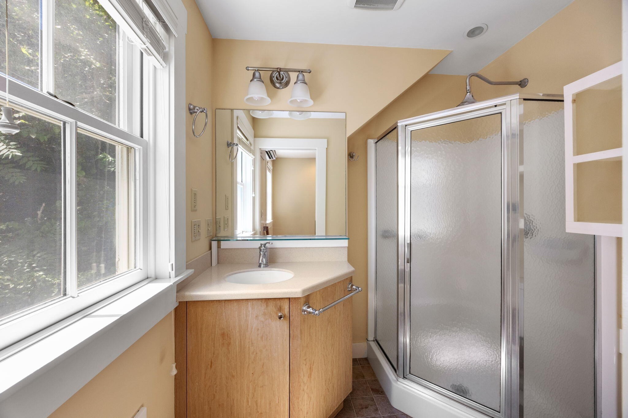 4 Atwood Avenue Unit 2 Property Photo 30