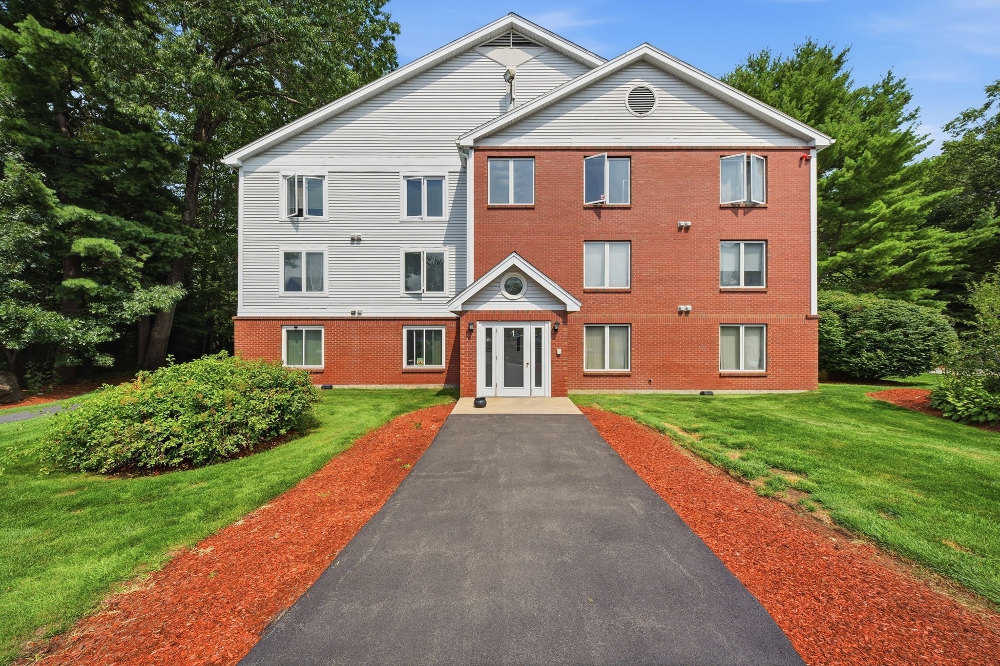 1 Timberwood Dr # 206 Property Photo 1