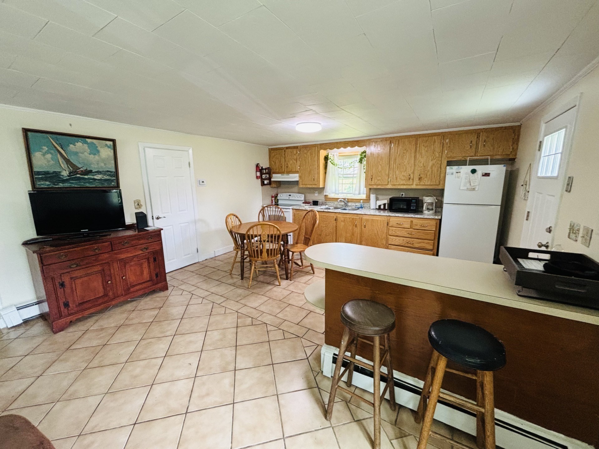 64 Hemlock Avenue Property Photo 6