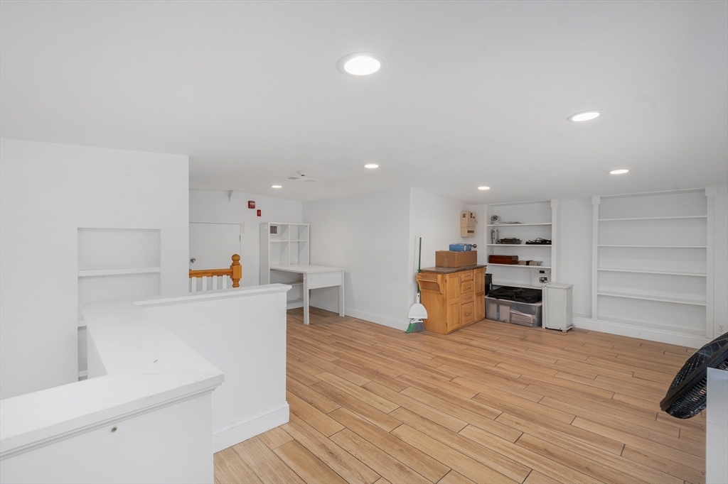 285 Winthrop Street Property Photo 15