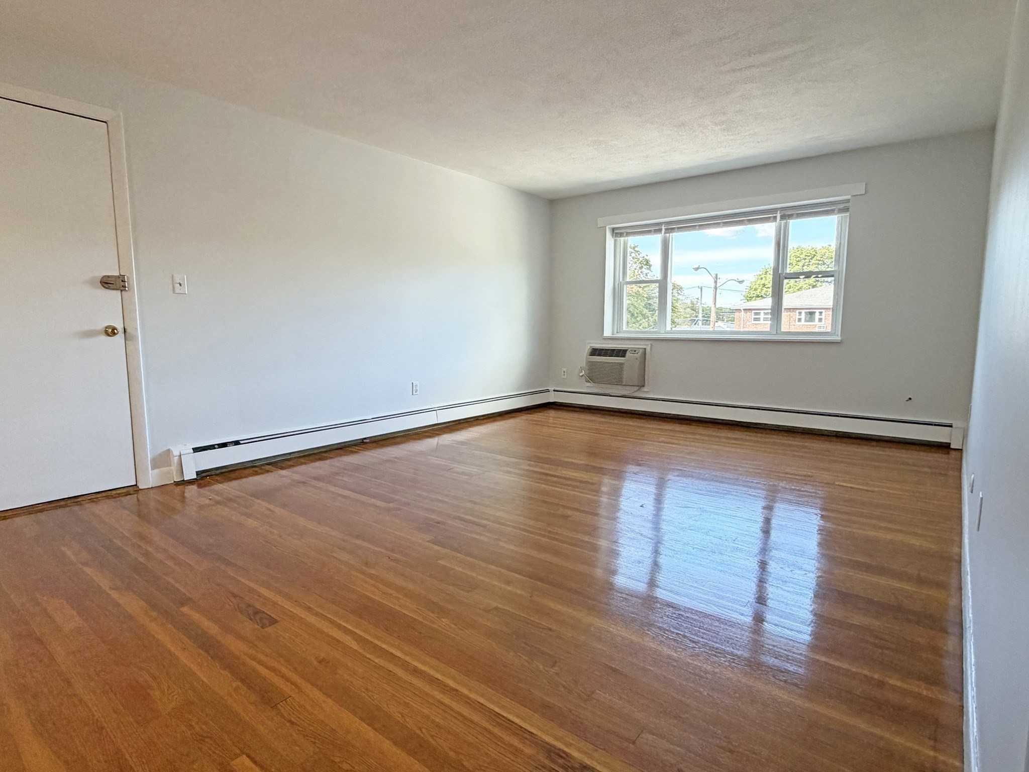 1077 Chestnut St # 8 Property Photo 3