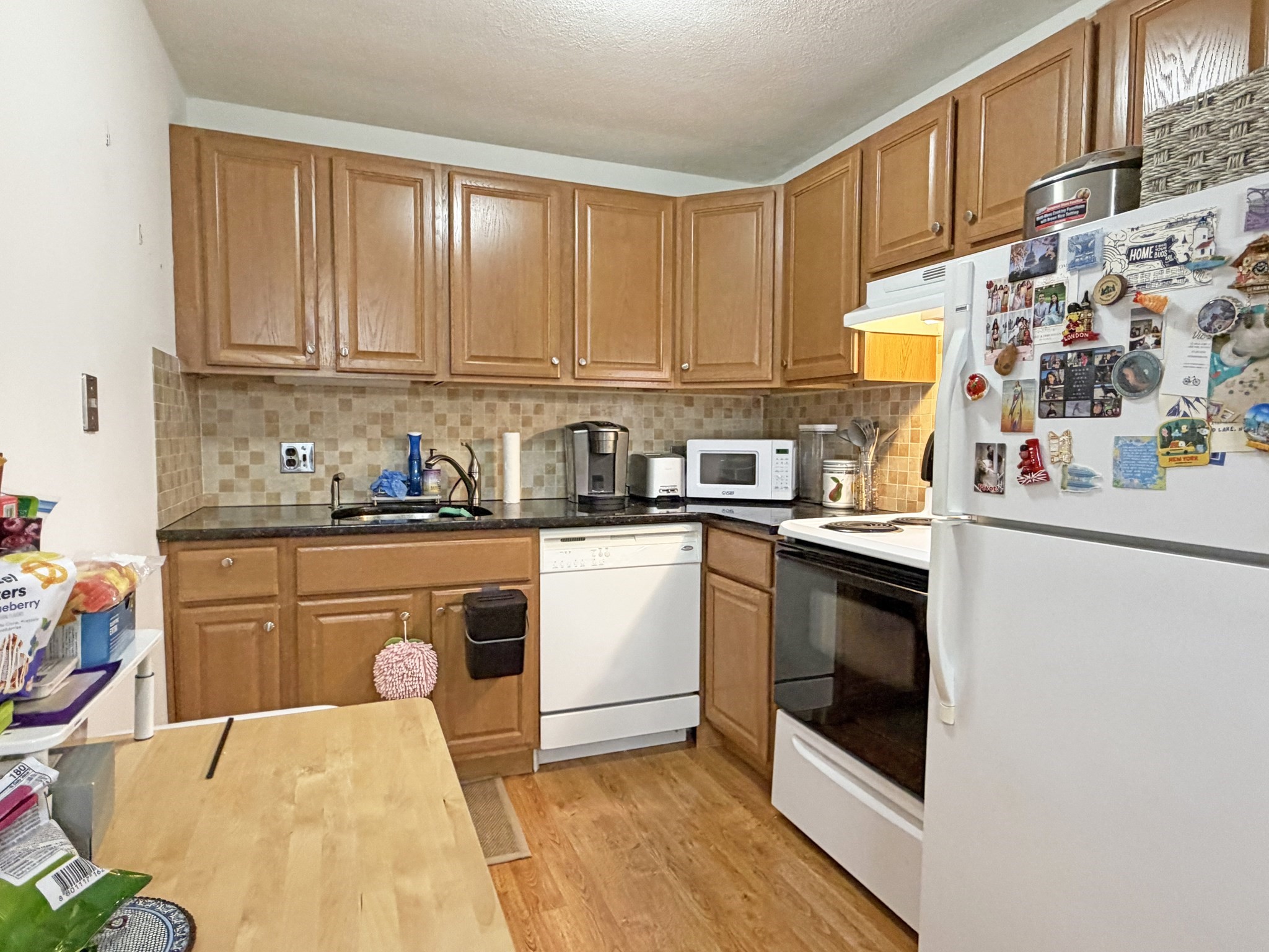 1077 Chestnut St # 8 Property Photo 4