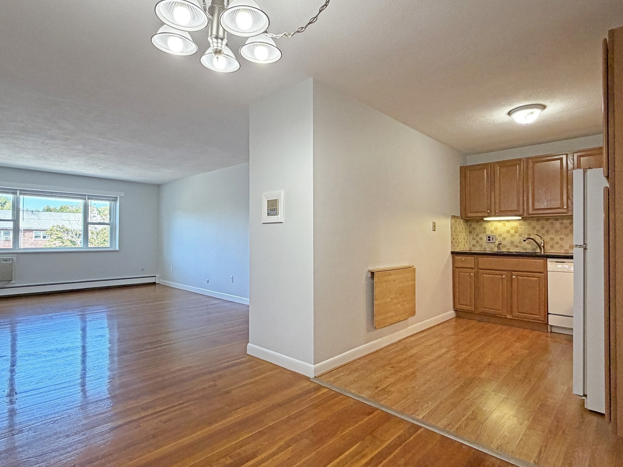 1077 Chestnut St # 8 Property Photo 6