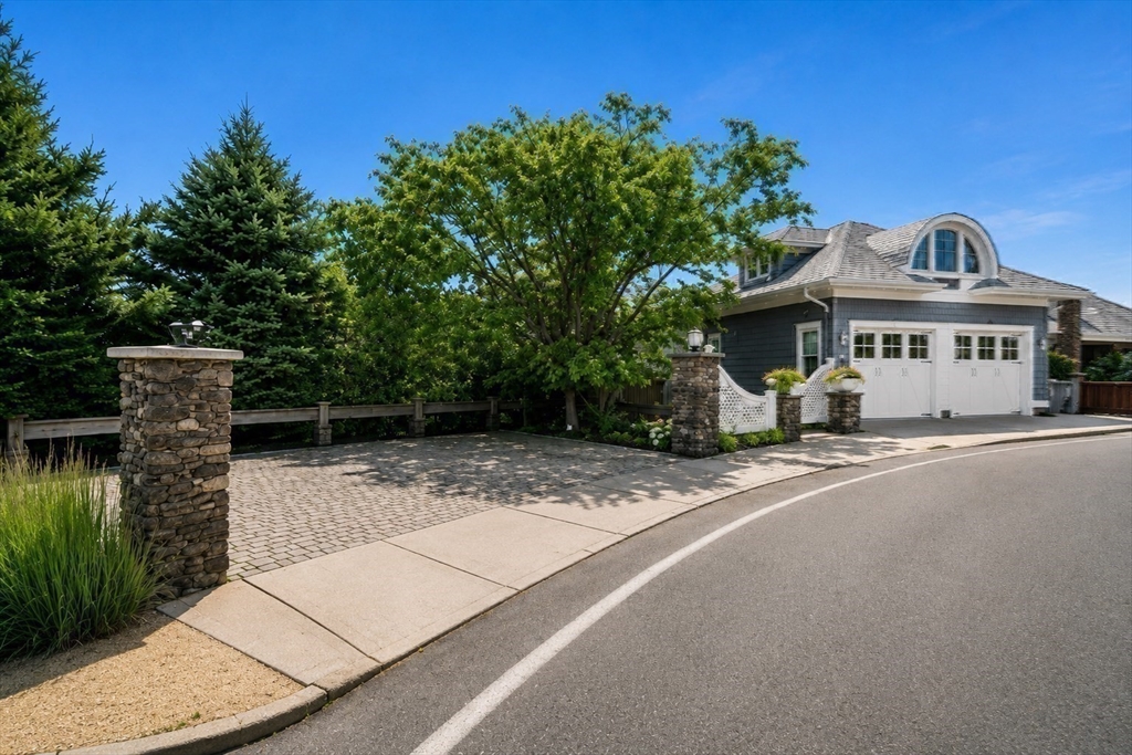 105 Little Nahant Road Property Photo 40