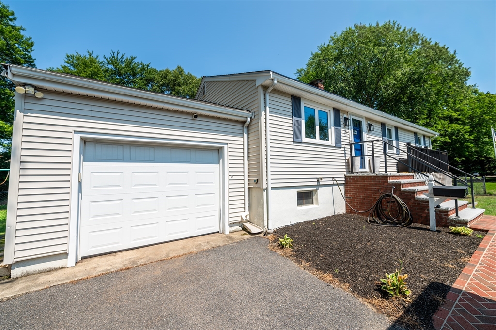 55 Westdale Rd Property Photo 3