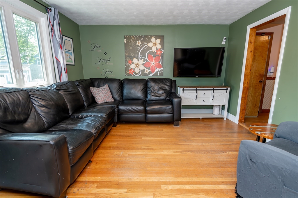 55 Westdale Rd Property Photo 4