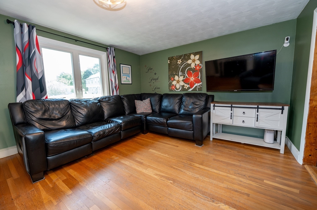 55 Westdale Rd Property Photo 5