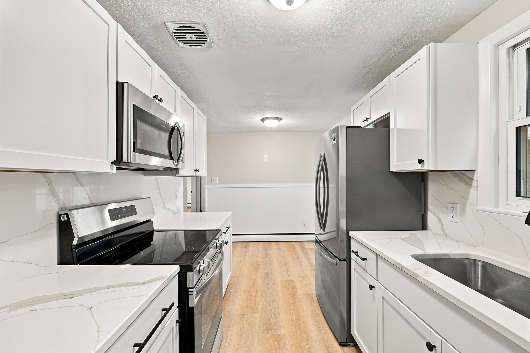 46 Kay St Property Photo 5