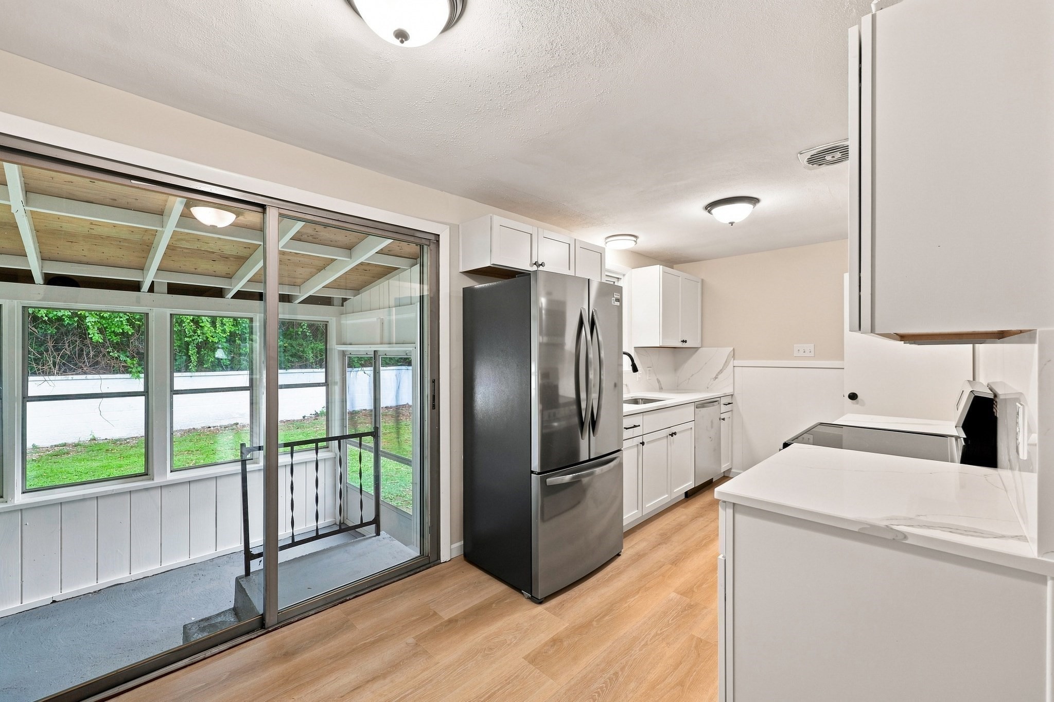 46 Kay St Property Photo 7