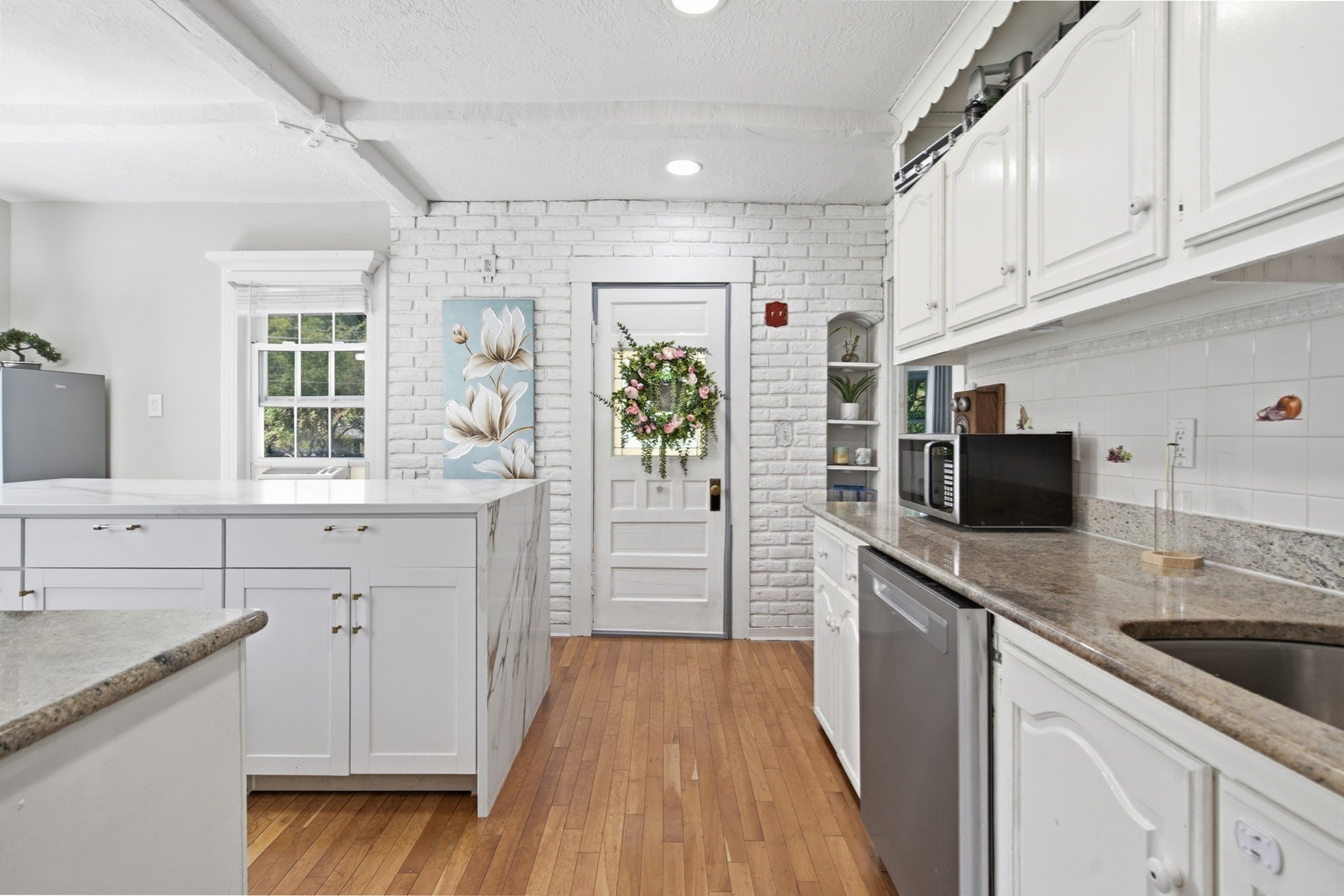16 Allen Street Property Photo 7
