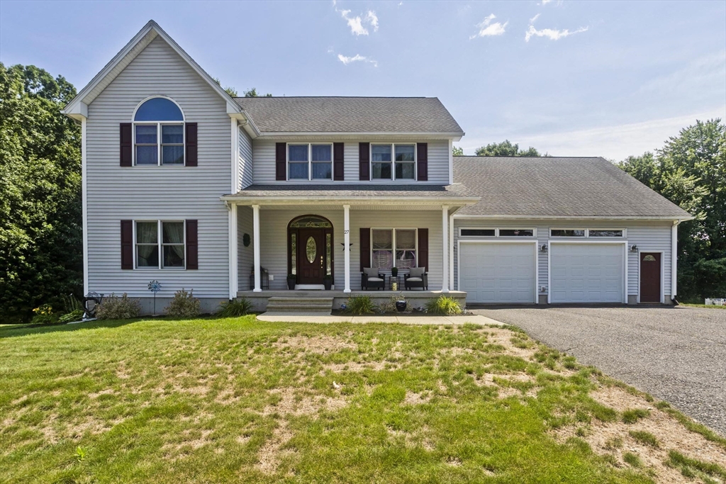 27 Landing Dr Property Photo 1