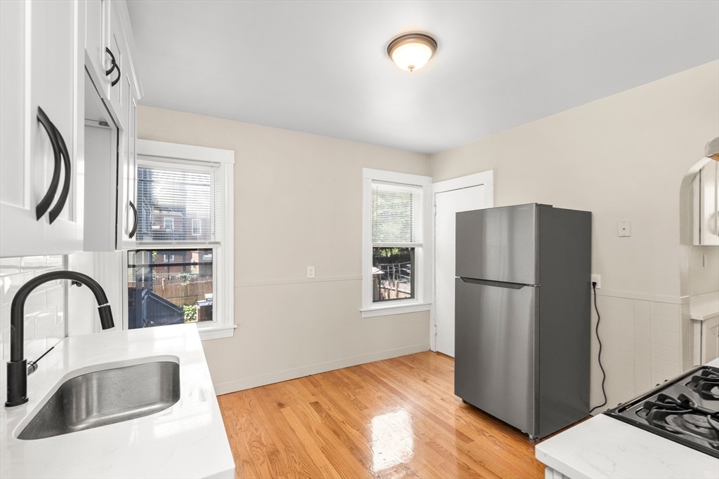 79 Nelson St # 1 Property Photo 5