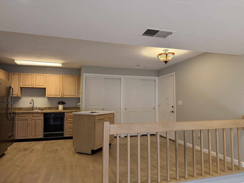 10 Chapman St # 208 Property Photo 12