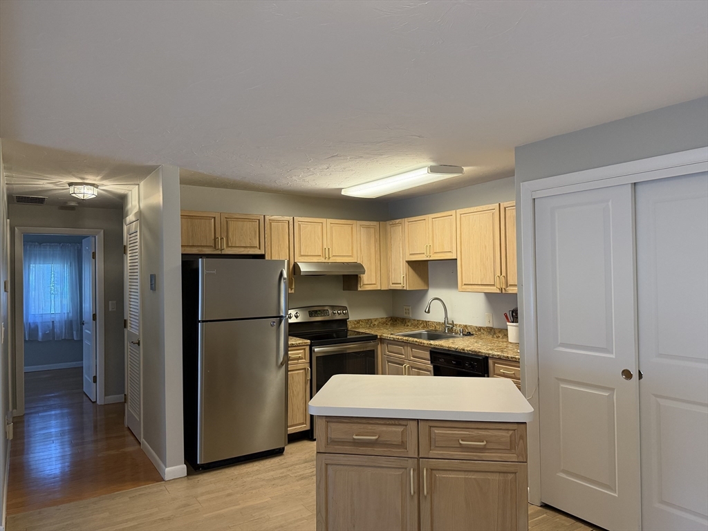 10 Chapman St # 208 Property Photo 14