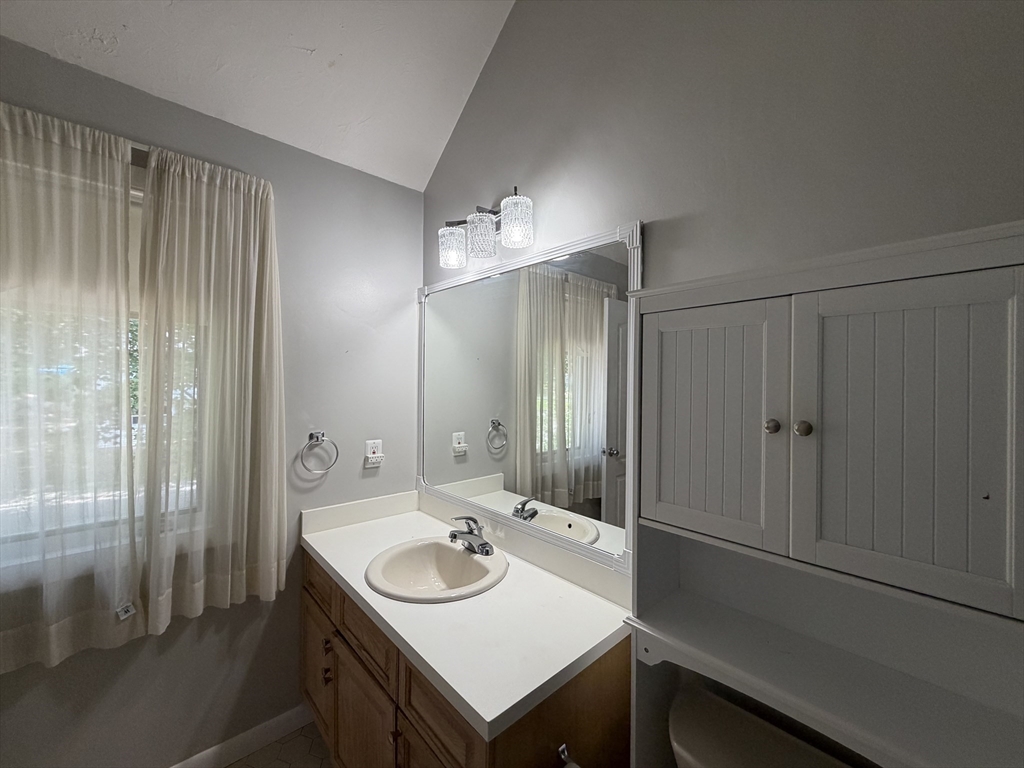 10 Chapman St # 208 Property Photo 26