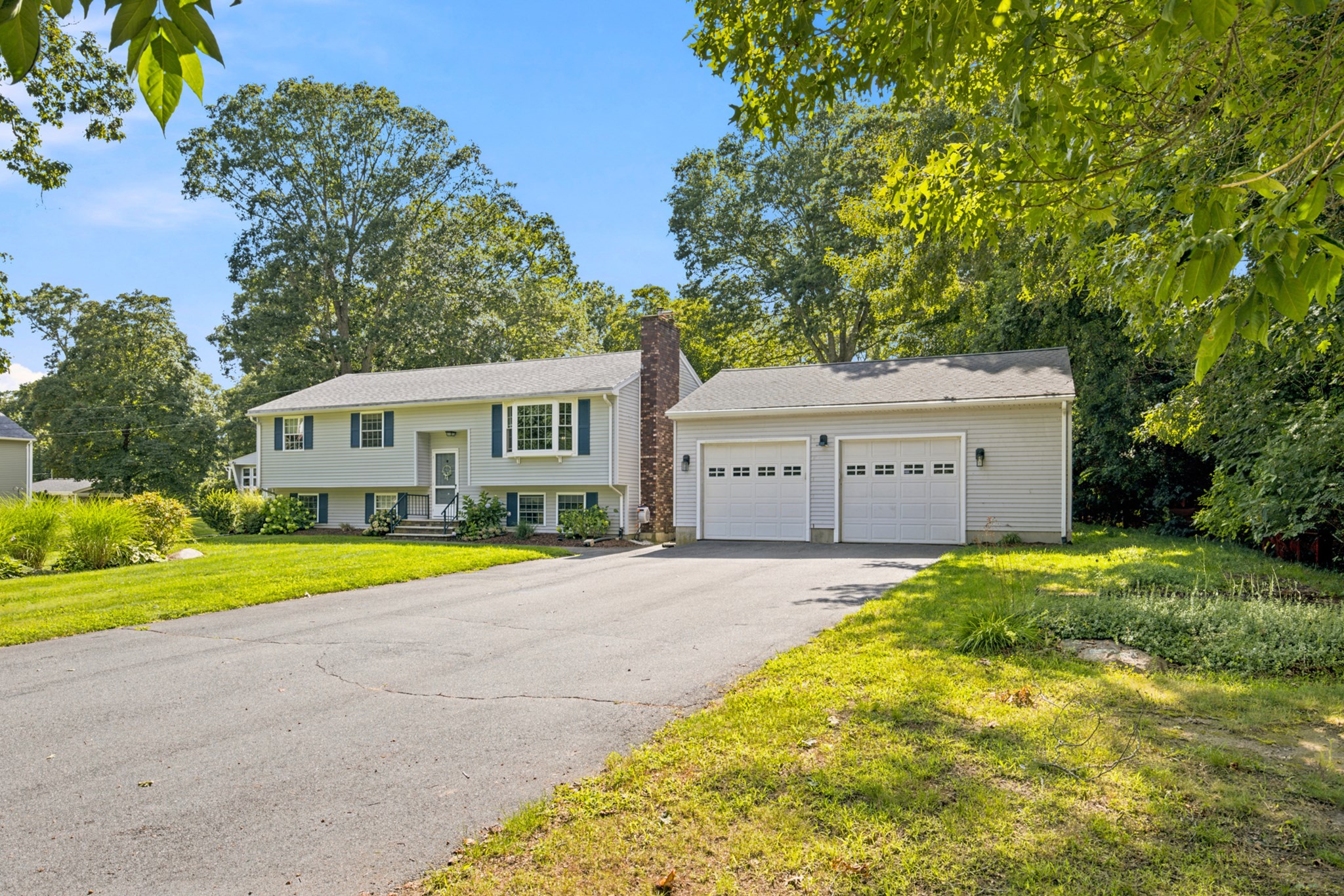 19 Sawdy Pond Avenue Property Photo 4