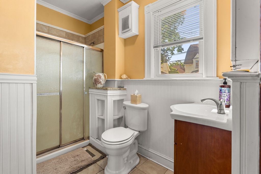 54 Tonawanda St Property Photo 10