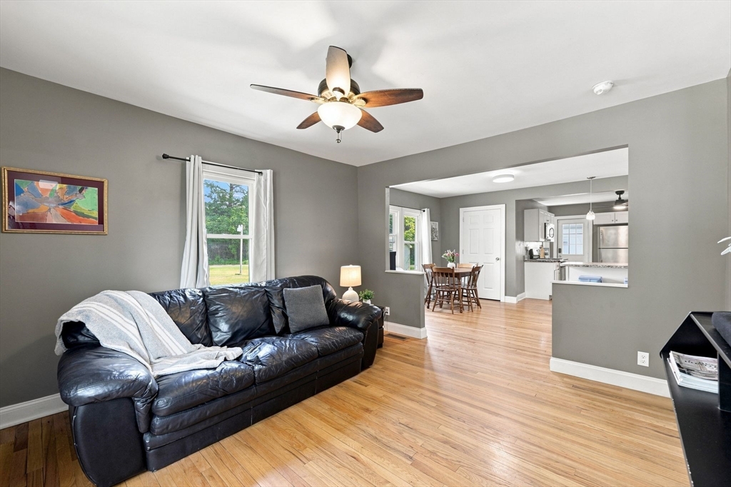 37 Kensington St Property Photo 6