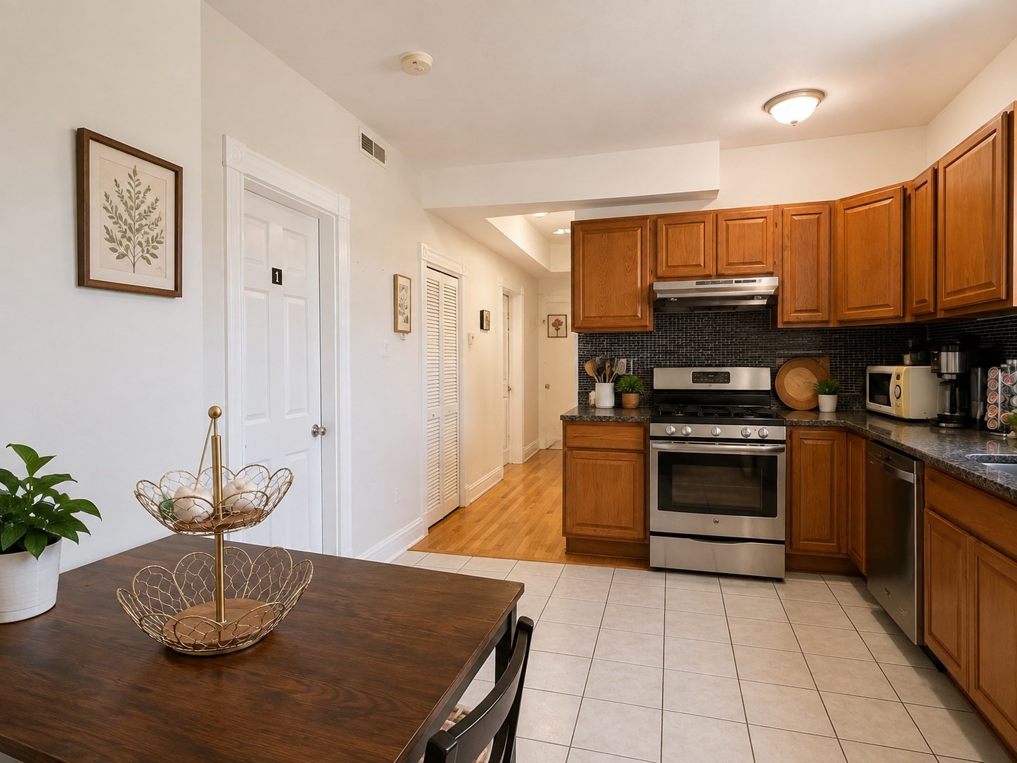47 Buttonwood # 3 Property Photo 7