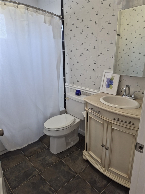 10 Breakwater Ct # 10 Property Photo 13