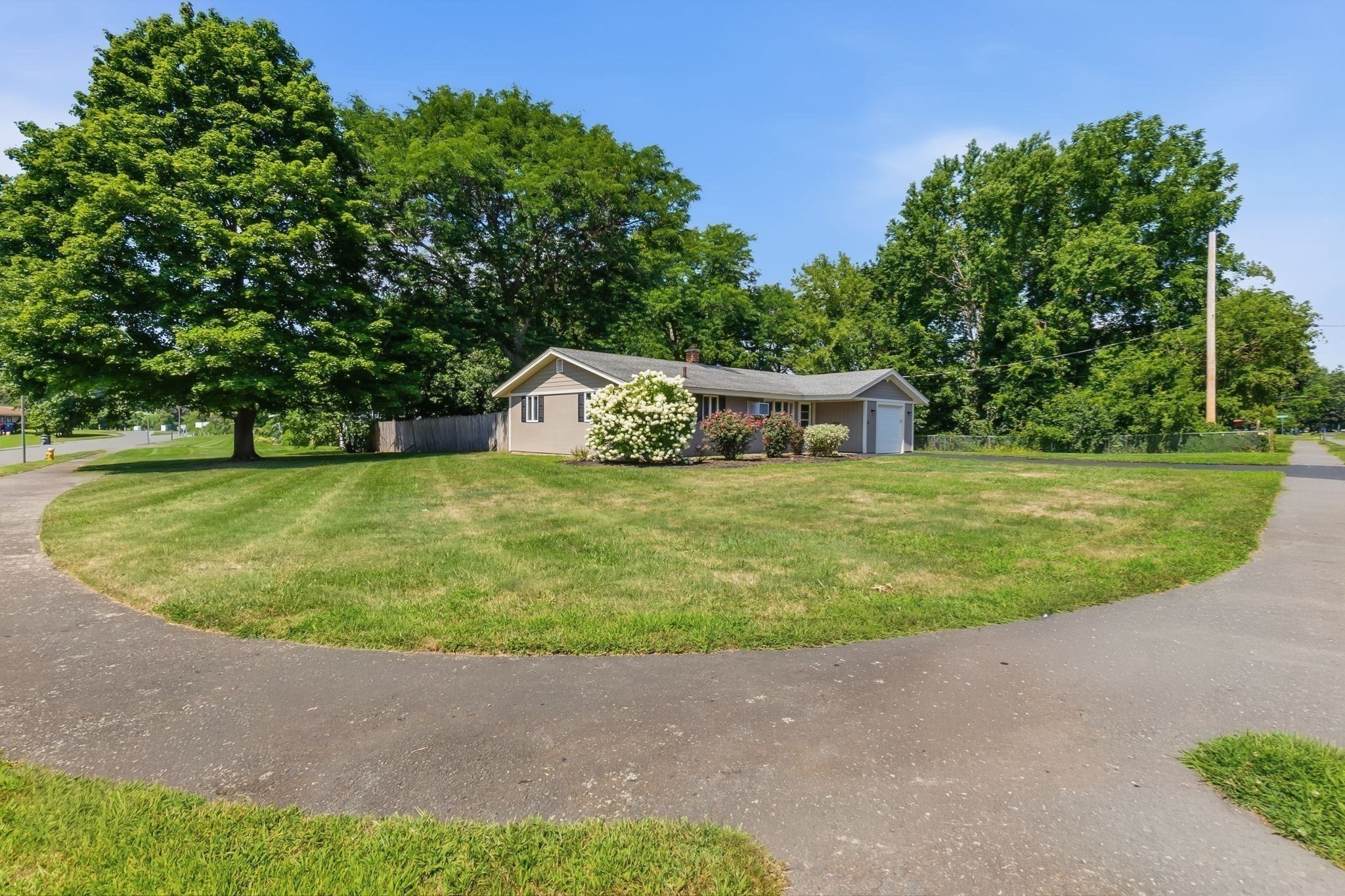 32 Massachusetts Ave. Property Photo 3