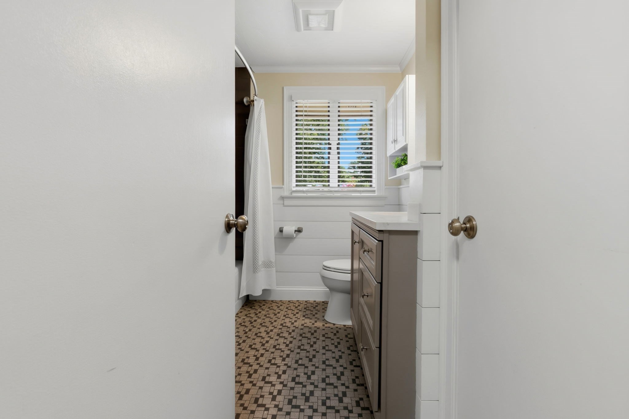 32 Massachusetts Ave. Property Photo 25