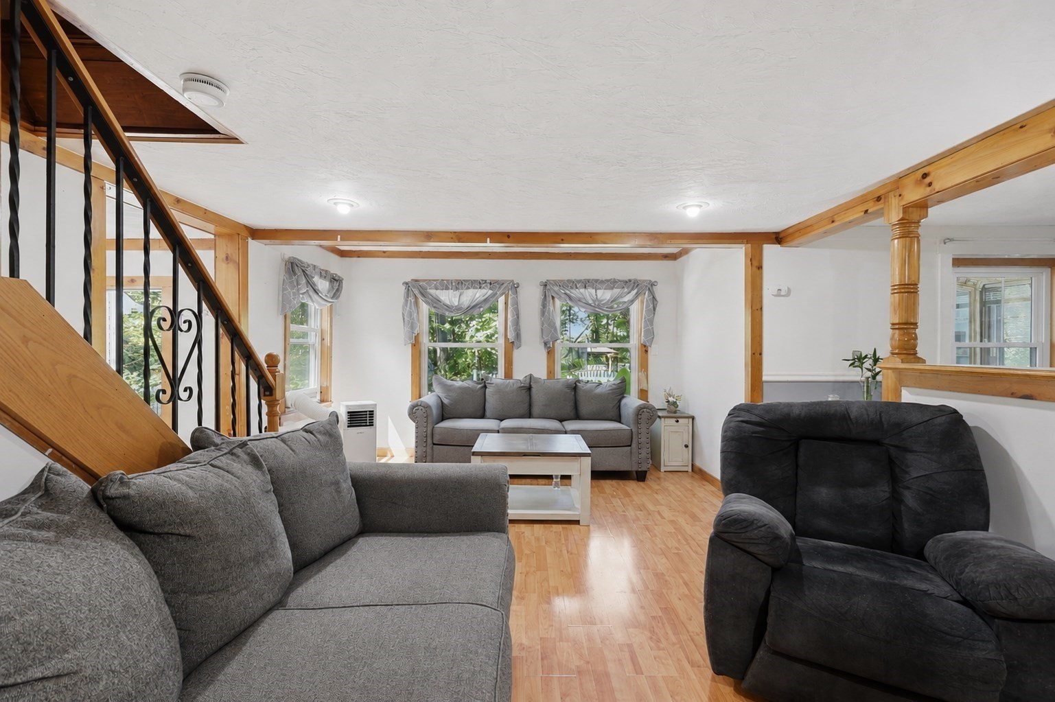 20 S Shore Rd Property Photo 5