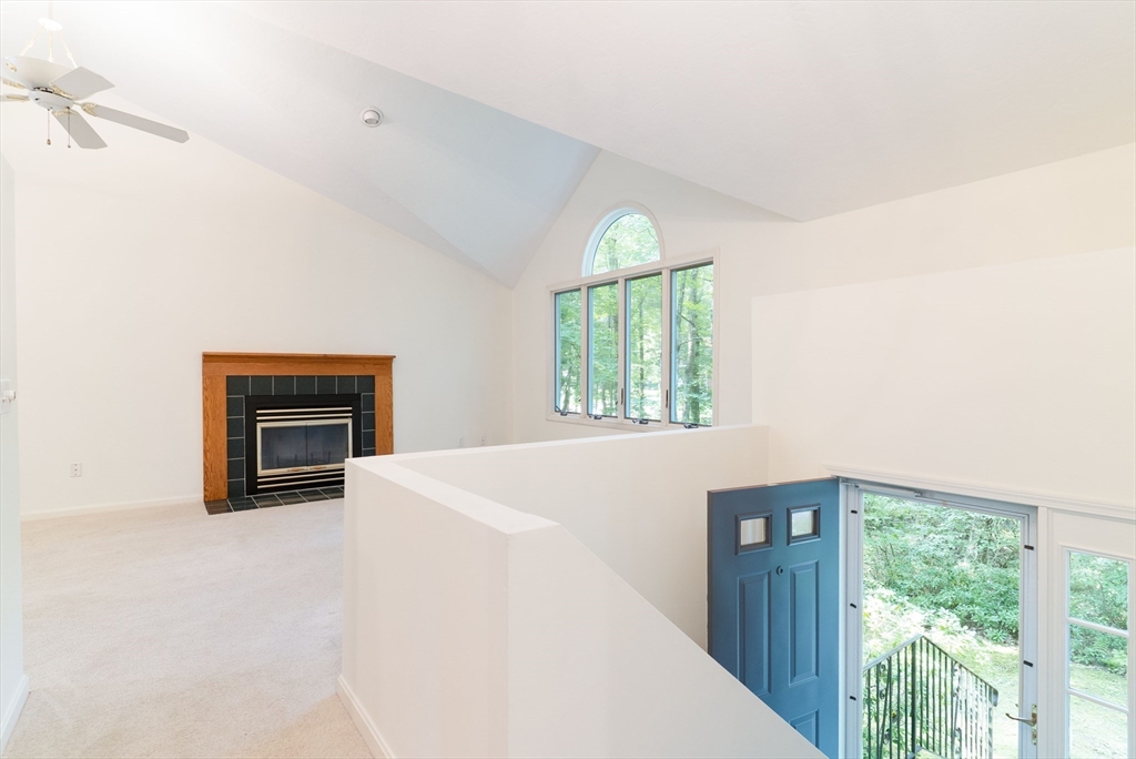 611 Henshaw St Property Photo 12
