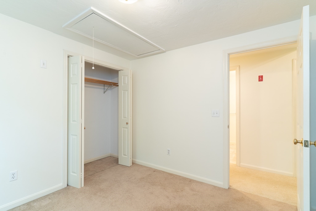 611 Henshaw St Property Photo 17