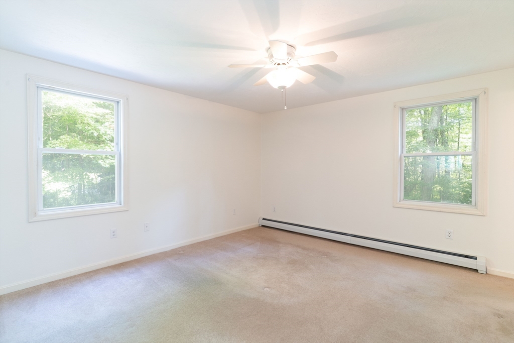 611 Henshaw St Property Photo 21