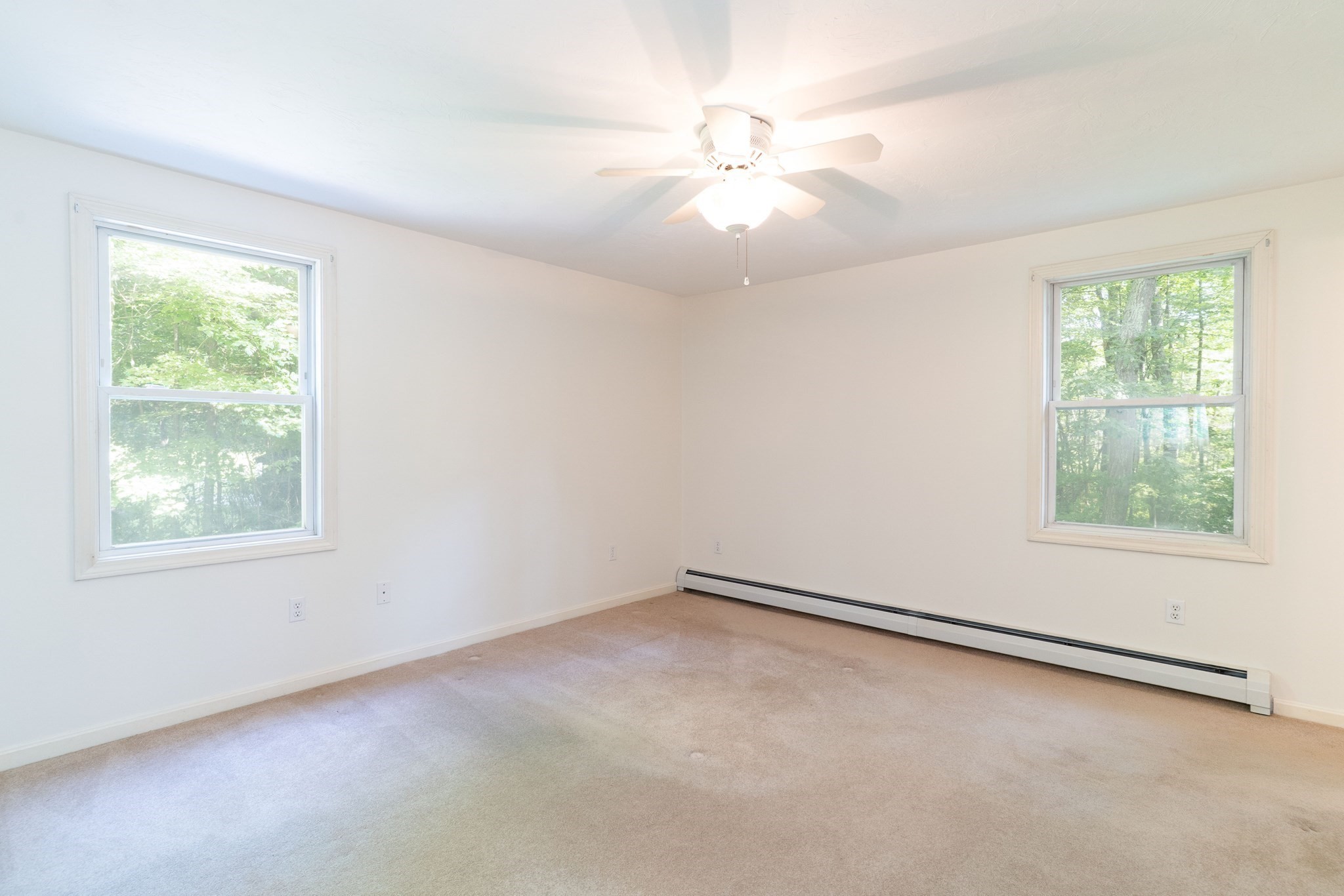 611 Henshaw St Property Photo 21