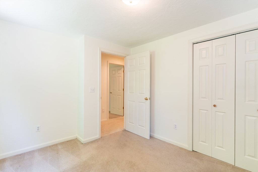 611 Henshaw St Property Photo 28