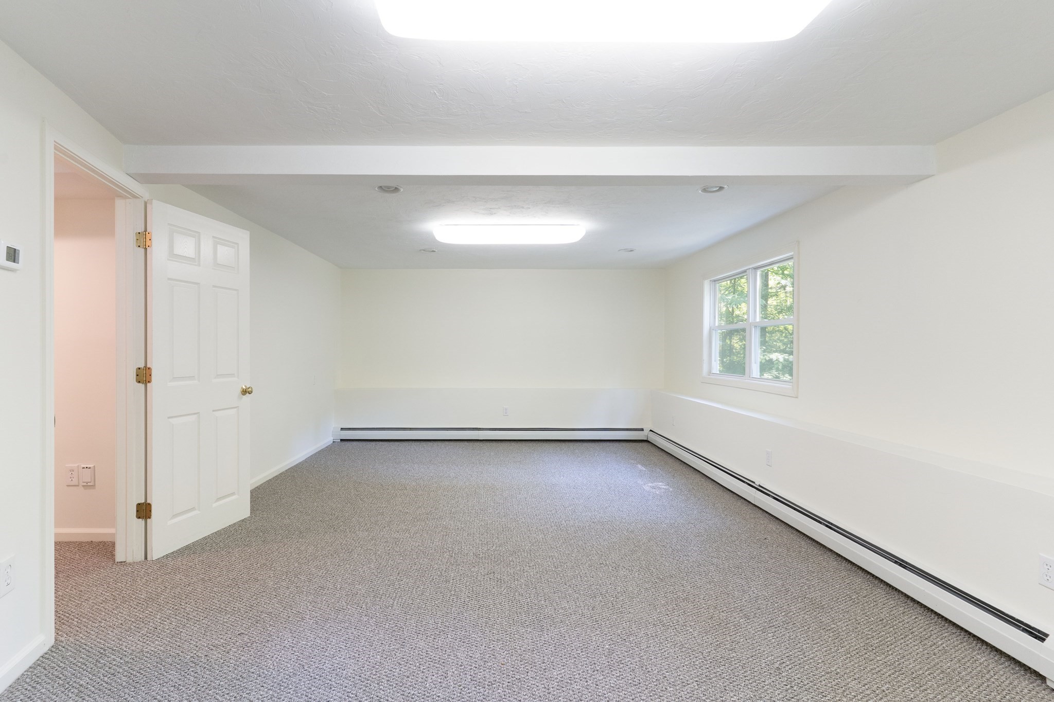 611 Henshaw St Property Photo 29