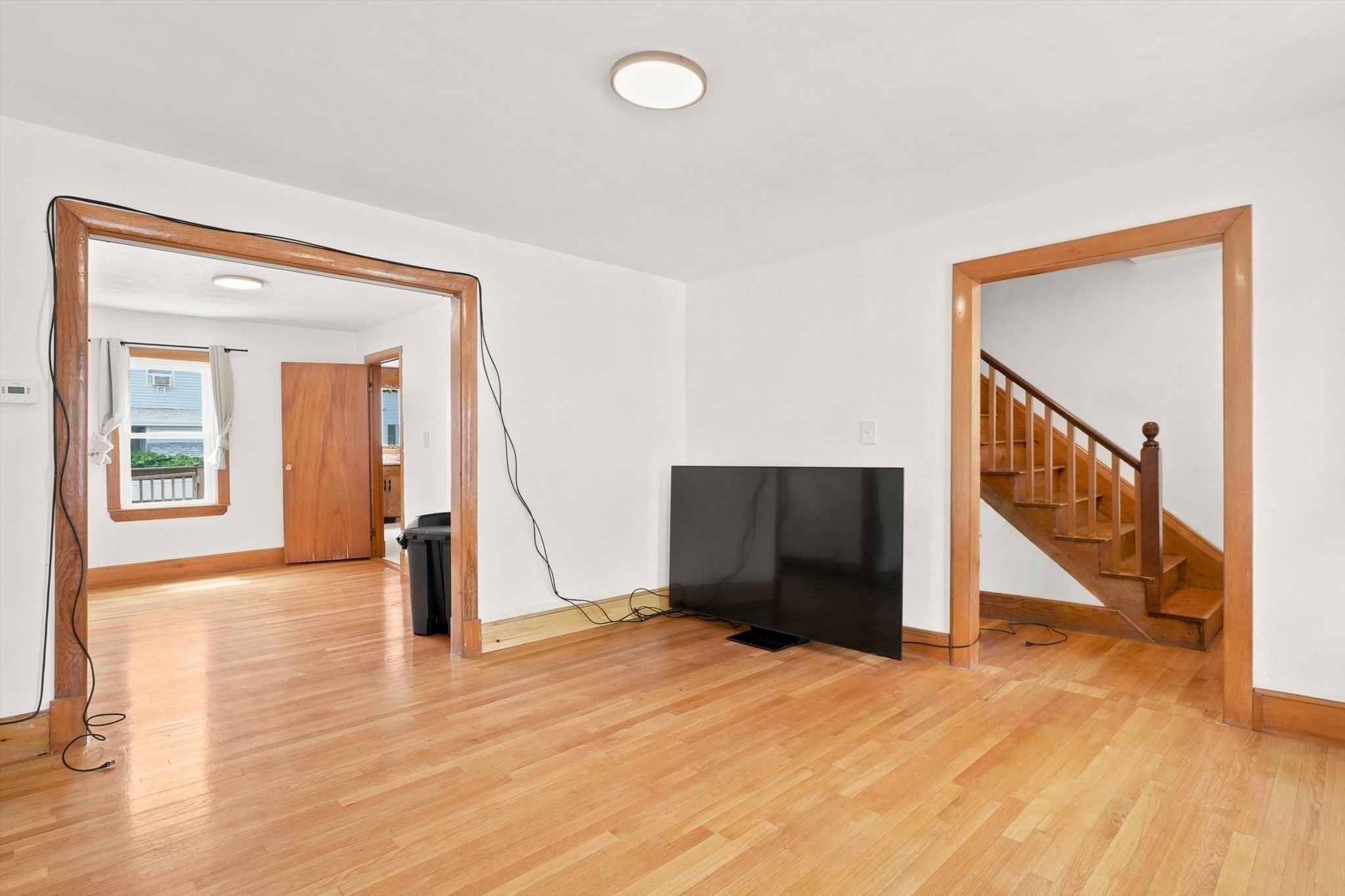 32 Villa Ave Property Photo 8
