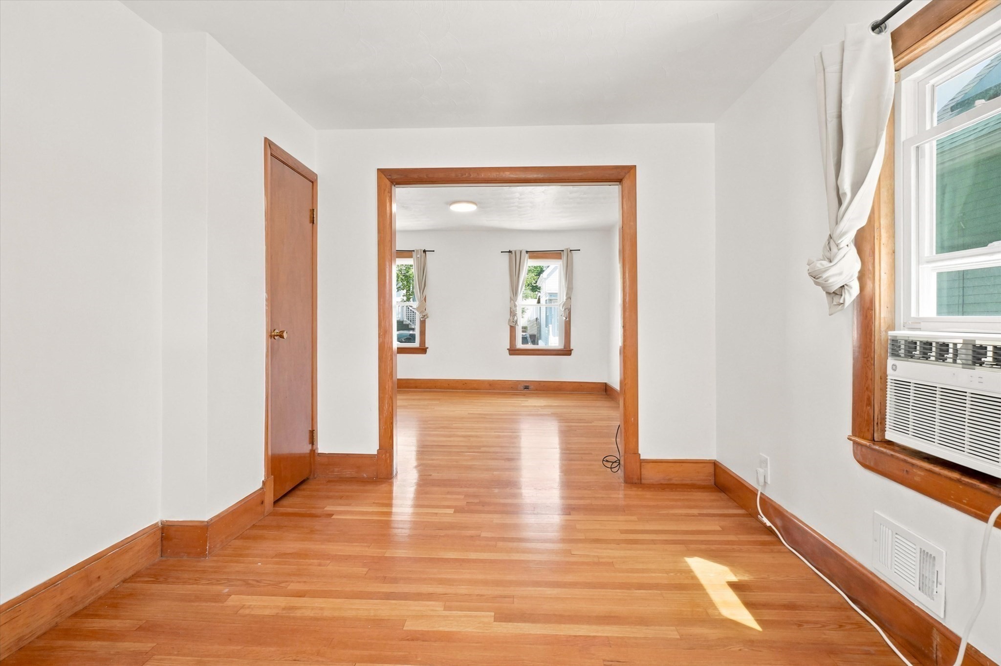 32 Villa Ave Property Photo 11