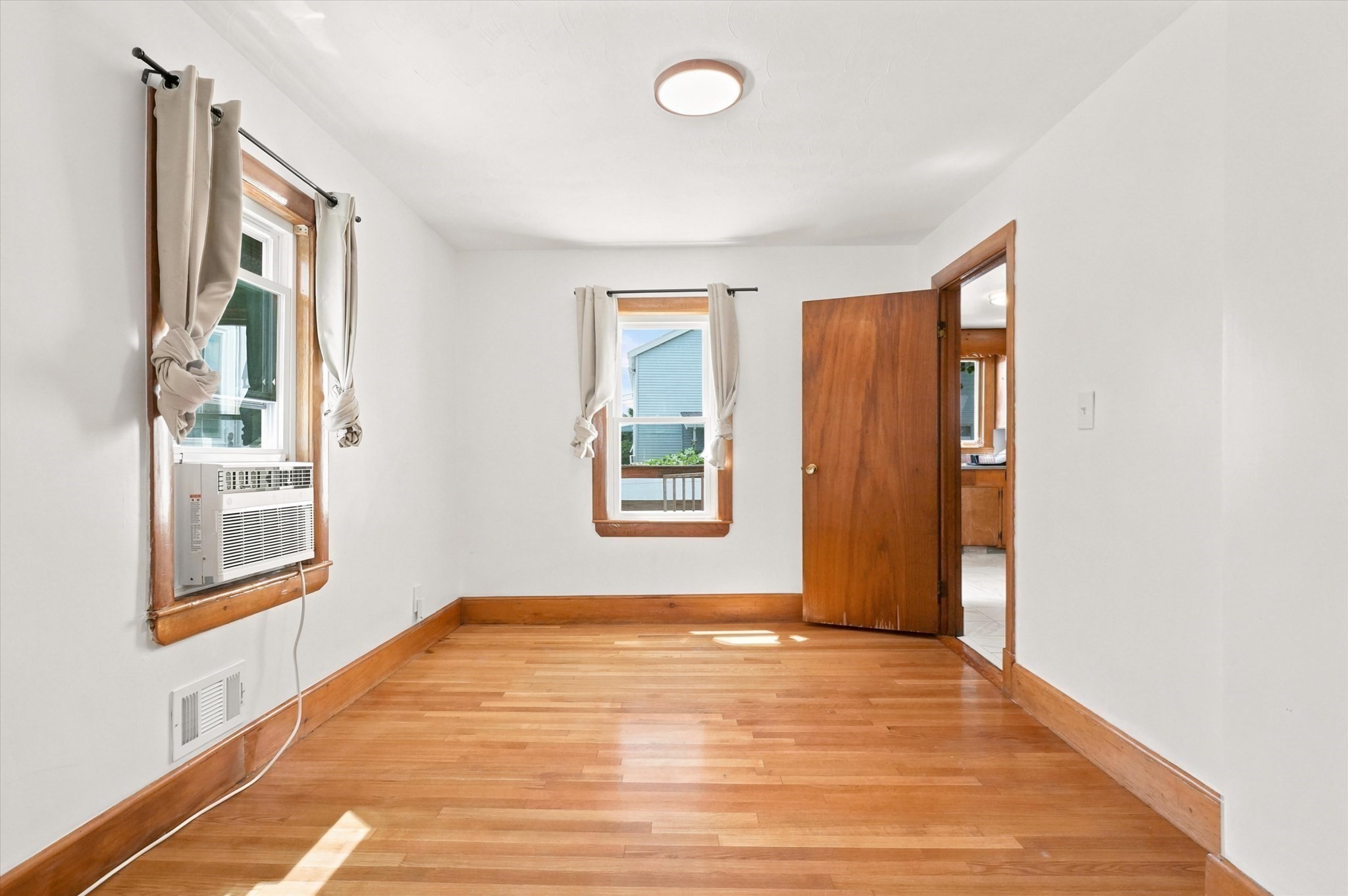 32 Villa Ave Property Photo 12