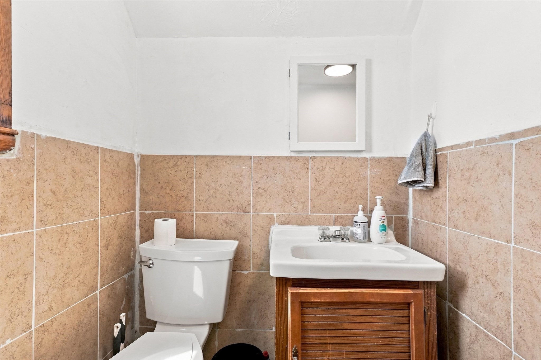 32 Villa Ave Property Photo 23