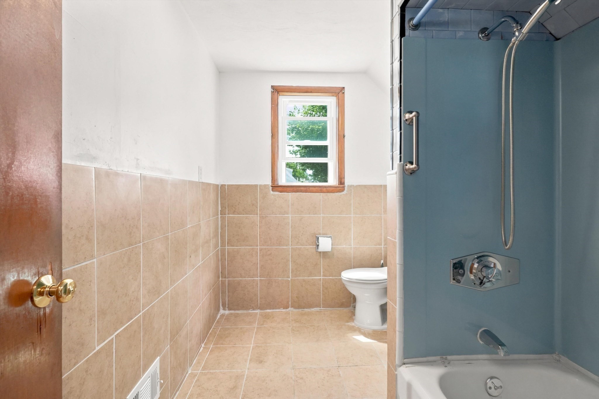 32 Villa Ave Property Photo 25